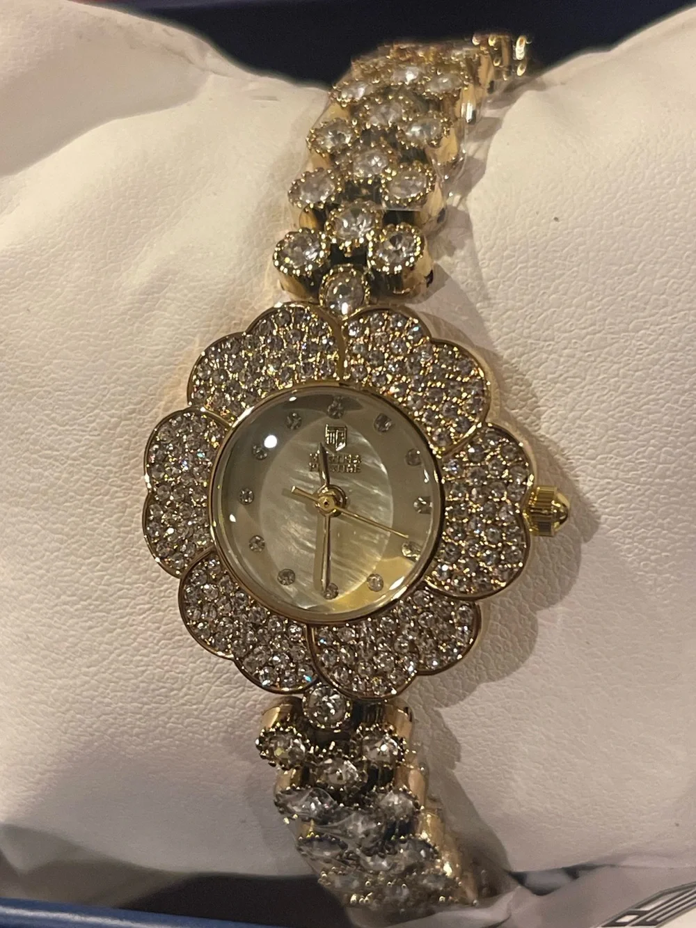 Montres Prestige X Invicta Women's Watch - 28mm. Gold (MPW-0234)